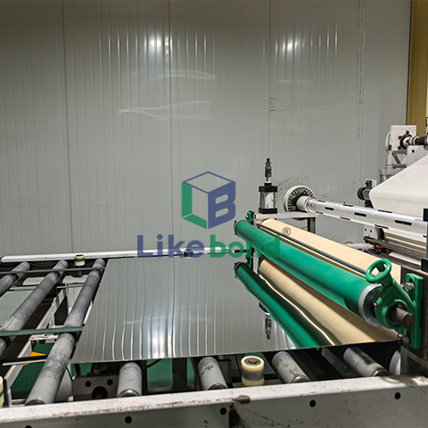 Acrylic mirror production technology