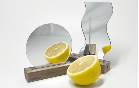 لماذا يهم السُمك أكثر من المادة في مشاريع مرآة الأكريليك